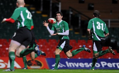 06.11.09 - Wales Rugby Captains Run - James Hook in action during training. 