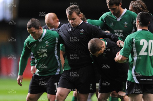 06.11.09 - Wales Rugby Captains Run - Paul James, Matthew Rees and Gethin Jenkins pack down during training. 