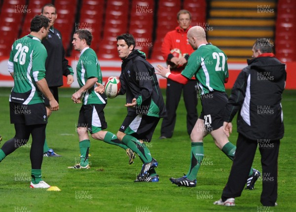 06.11.09 - Wales Rugby Captains Run - James Hook in action during training. 