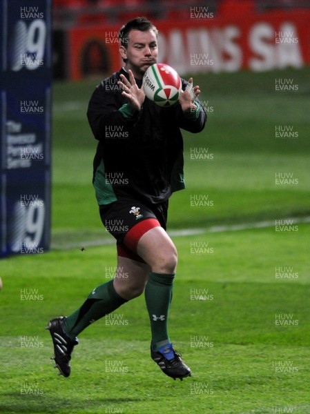 06.11.09 - Wales Rugby Captains Run - Matthew Rees in action during training. 