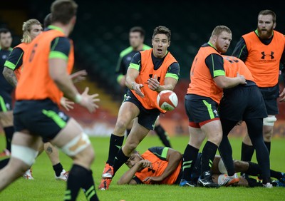 061114 - Wales Rugby Training -Rhys Webb during training