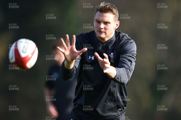 061117 - Wales Rugby Training - Dan Biggar during training