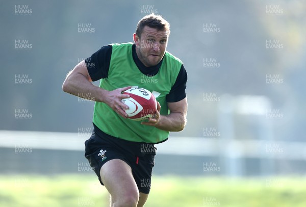 061117 - Wales Rugby Training - Hadleigh Parkes during training