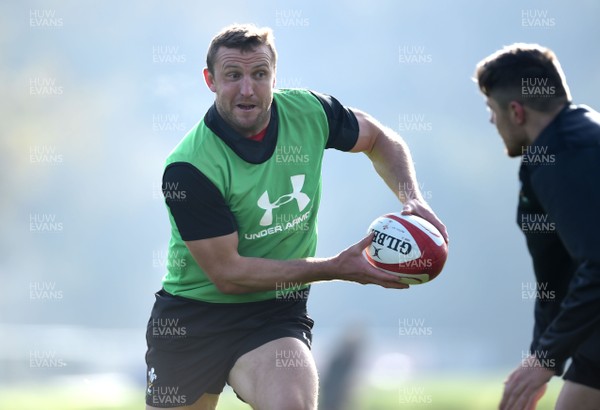 061117 - Wales Rugby Training - Hadleigh Parkes during training