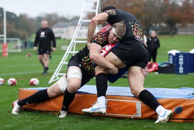 061125 - Wales Rugby Training in the week leading up to their first Quilter Nations Series game against Argentina - Aaron Wainwright during training