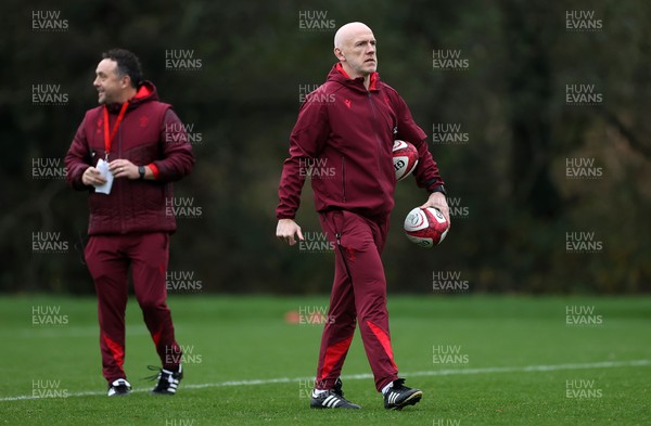 061125 - Wales Rugby Training in the week leading up to their first Quilter Nations Series game against Argentina - Steve Tandy, Head Coach during training