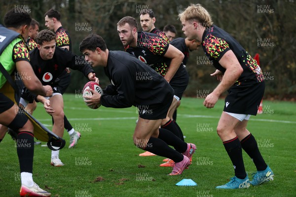 061125 - Wales Rugby Training in the week leading up to their first Quilter Nations Series game against Argentina - Louis Rees-Zammit during training