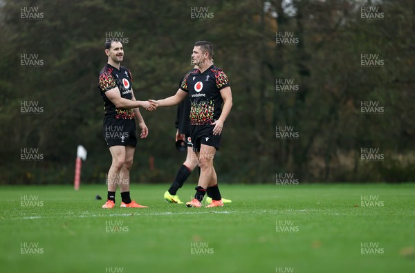 061125 - Wales Rugby Training in the week leading up to their first Quilter Nations Series game against Argentina - Tomos Williams and Callum Sheedy during training