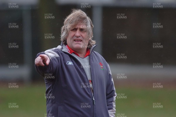 070206 - Wales Rugby Training - Scott Johnson 