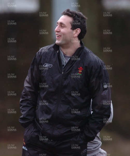 070206 - Wales Rugby Training - Stephen Jones enjoys a joke during training 