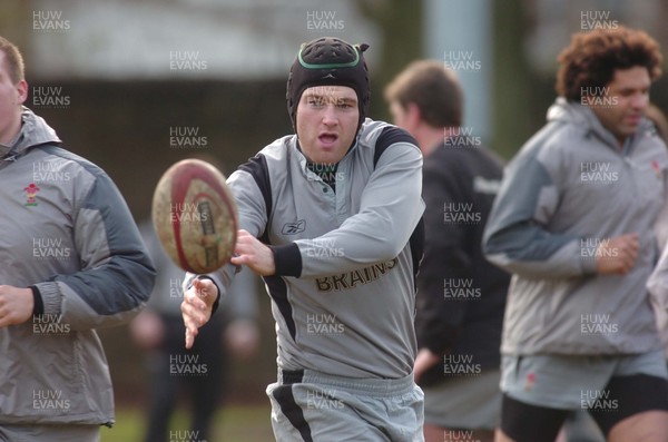 070206 - Wales Rugby Training - Michael Owen during training 