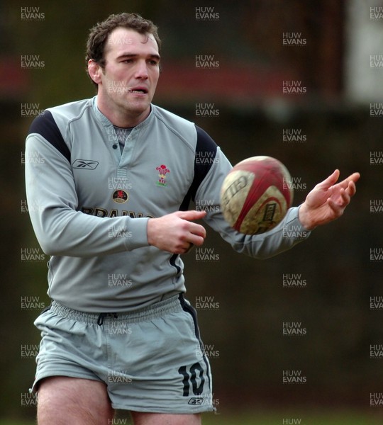 070206 - Wales Rugby Training - Robert Sidoli during training 