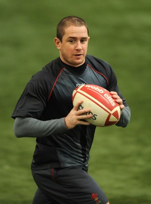 07.02.08 - Wales Rugby Training - Shane Williams in action during training 