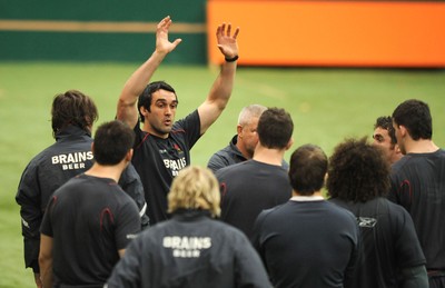 07.02.08 - Wales Rugby Training - Jonathan Thomas during training 