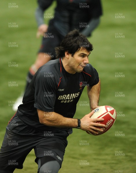 07.02.08 - Wales Rugby Training - Mike Phillips in action during training 