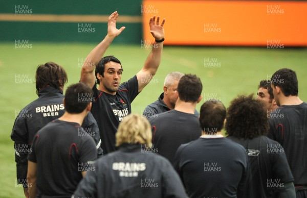 07.02.08 - Wales Rugby Training - Jonathan Thomas during training 