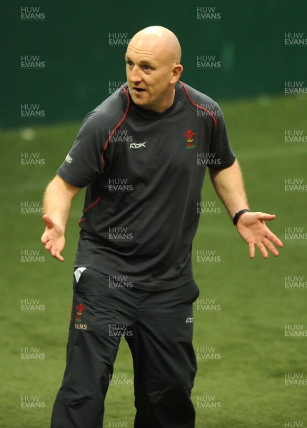 07.02.08 - Wales Rugby Training - Wales Defence Coach, Shaun Edwards makes a point during training 