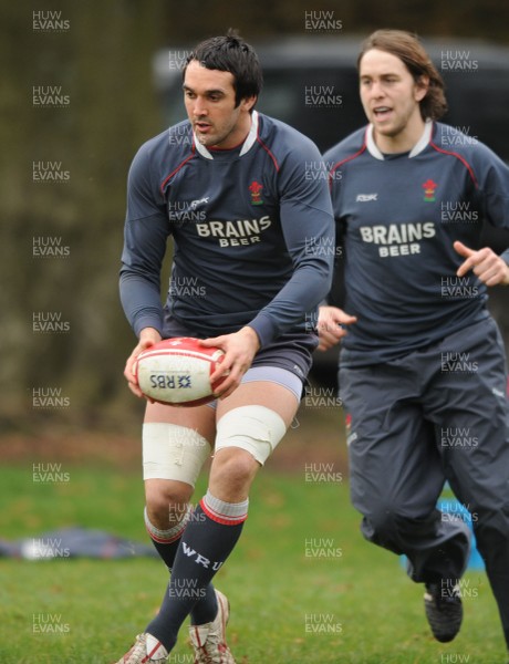 07.02.08 - Wales Rugby Training - Jonathan Thomas in action during training 