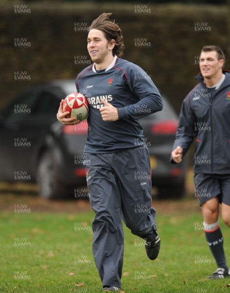 07.02.08 - Wales Rugby Training - Ryan Jones in action during training 