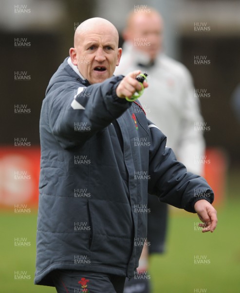 07.02.08 - Wales Rugby Training - Wales Defence coach, Shaun Edwards makes a point during training 