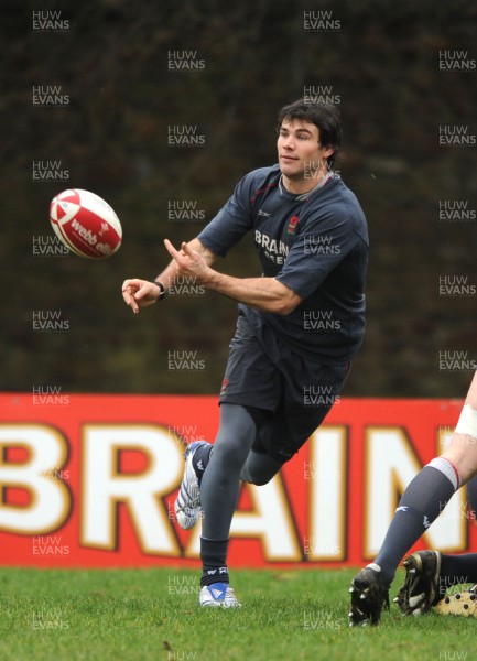 07.02.08 - Wales Rugby Training - Mike Phillips in action during training 