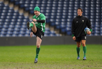 07.02.09 - Wales Rugby Training - Stephen Jones and James Hook in action during training. 