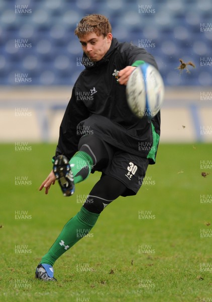 07.02.09 - Wales Rugby Training - Leigh Halfpenny in action during training. 