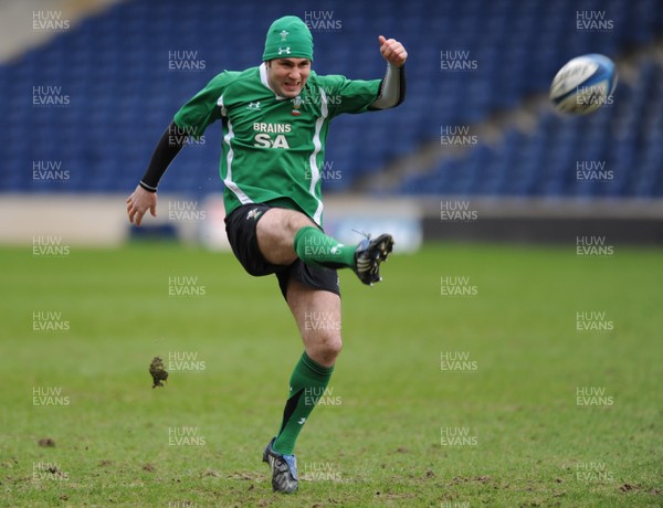 07.02.09 - Wales Rugby Training - Stephen Jones in action during training. 