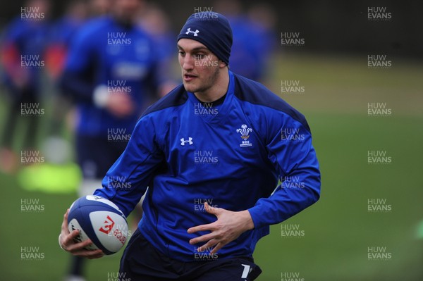 07.02.11 - Wales Rugby Training - Sam Warburton during training. 