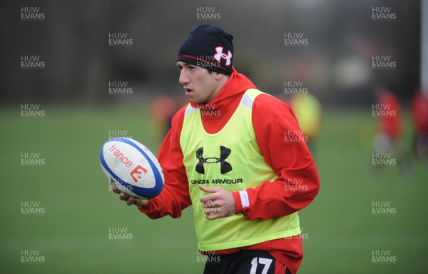 070213 - Wales Rugby Training -Justin Tipuric during training