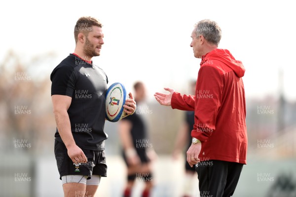 070219 - Wales Rugby Training - Thomas Young and Rob Howley during training