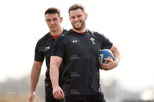 070219 - Wales Rugby Training - Owen Watkin and Thomas Young during training