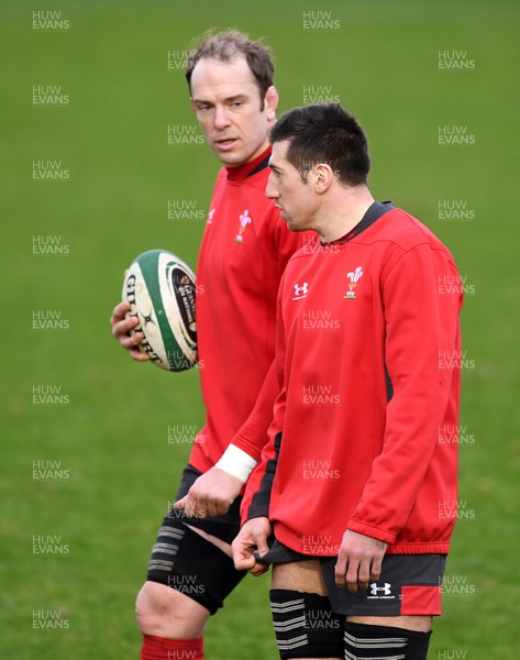 070220 - Wales Rugby Training - Alun Wyn Jones and Justin Tipuric
