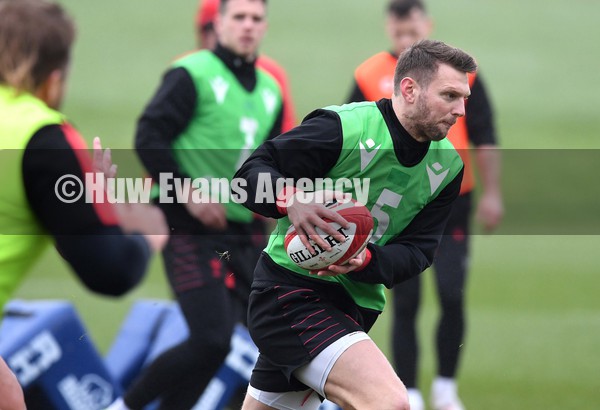 070222 - Wales Rugby Training - Dan Biggar during training