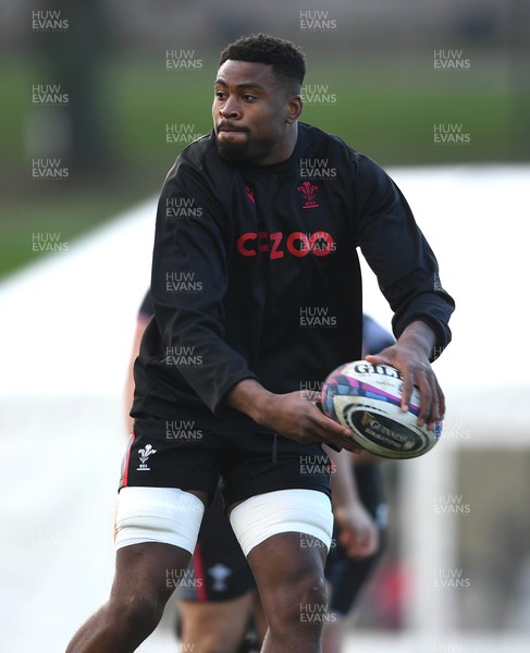 070223 - Wales Rugby Training - Christ Tshiunza during training
