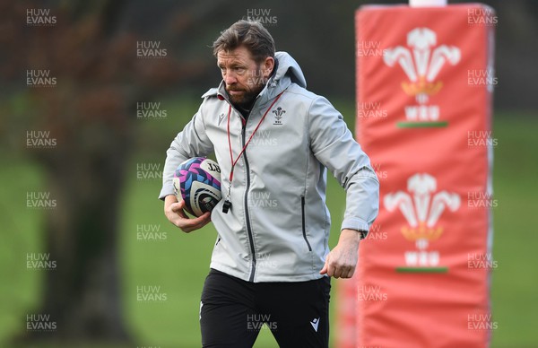 070223 - Wales Rugby Training - Mike Forshaw during training