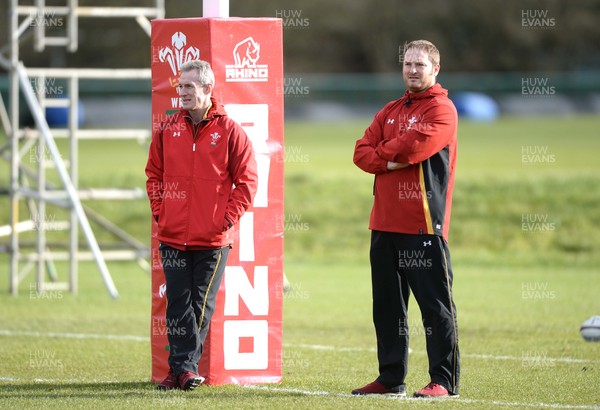 070316 - Wales Rugby Training -Rob Howley and Rhodri Bown during training