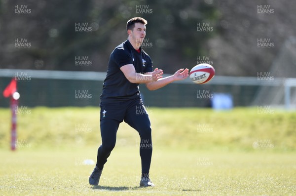 070318 - Wales Rugby Training - Owen Watkin during training