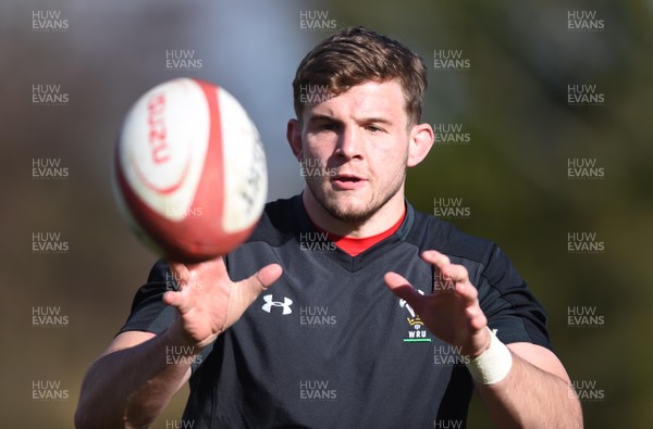 070318 - Wales Rugby Training - Elliot Dee during training