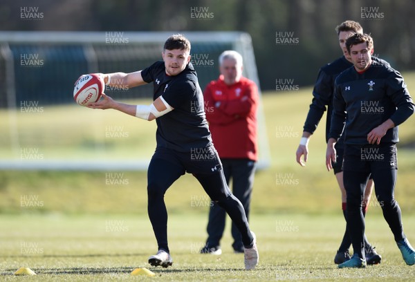070318 - Wales Rugby Training - Steff Evans during training