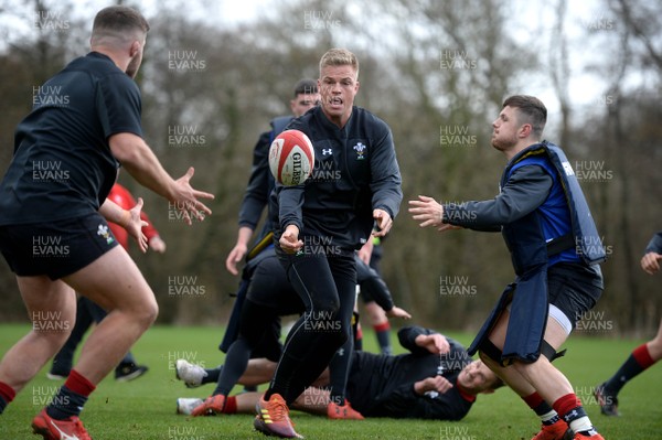 070319 - Wales Rugby Training - Gareth Anscombe during training