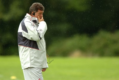 07.08.07 - Wales Rugby Training - Wales Coach, Gareth Jenkins during training 