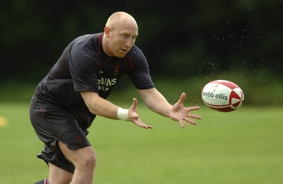 07.08.07 - Wales Rugby Training - Tom Shanklin during training 