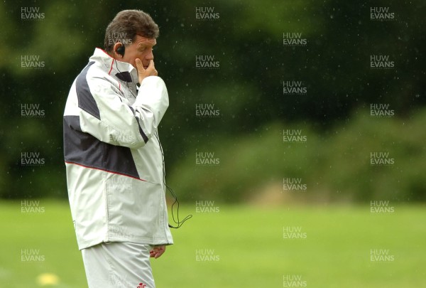 07.08.07 - Wales Rugby Training - Wales Coach, Gareth Jenkins during training 