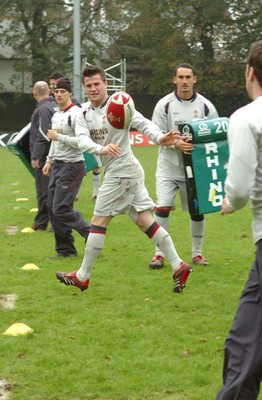 07.11.06  Wales rugby training... Ceri Sweeney during training. 