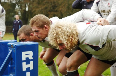 07.11.06  Wales rugby training... Front row of Chris Horsman,Rhys Thomas and Duncan Jones during training. 