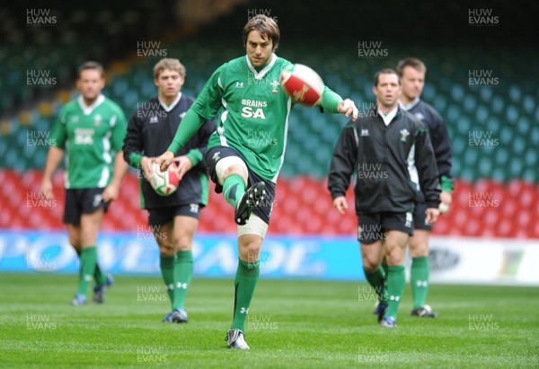 07.11.08 - Wales Rugby Training - Ryan Jones in action during training. 