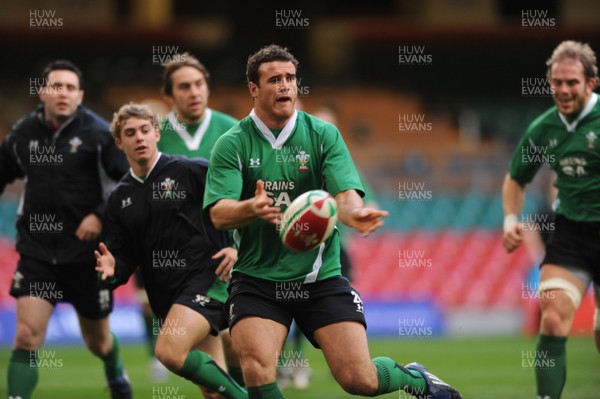 07.11.08 - Wales Rugby Training - Jamie Roberts in action during training. 