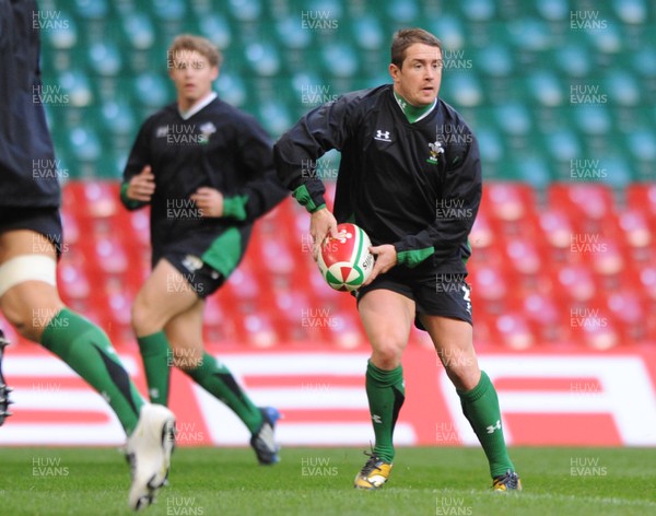07.11.08 - Wales Rugby Training - Leigh Halfpenny and Shane Williams in action during training. 