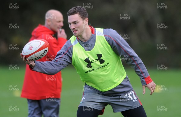 071113 - Wales Rugby Training -George North during training